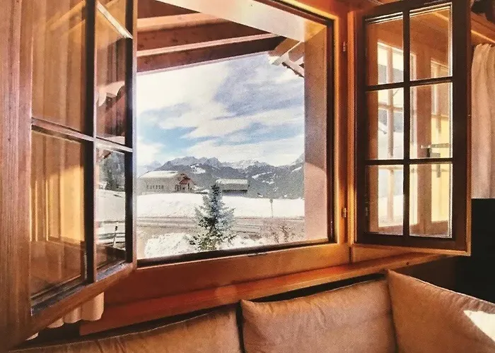 Warm Timbers Flat With Generous Living Area