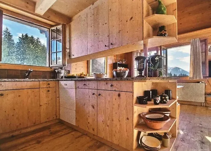 Warm Timbers Flat With Generous Living Area * Schönried